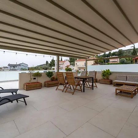 Apartment Deluxe 1, With Rooftop Terrace And Breathtaking Views